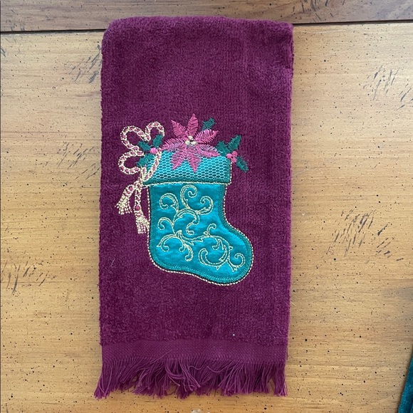 Ten Small Christmas Fingertip Towels - Picture 7 of 12